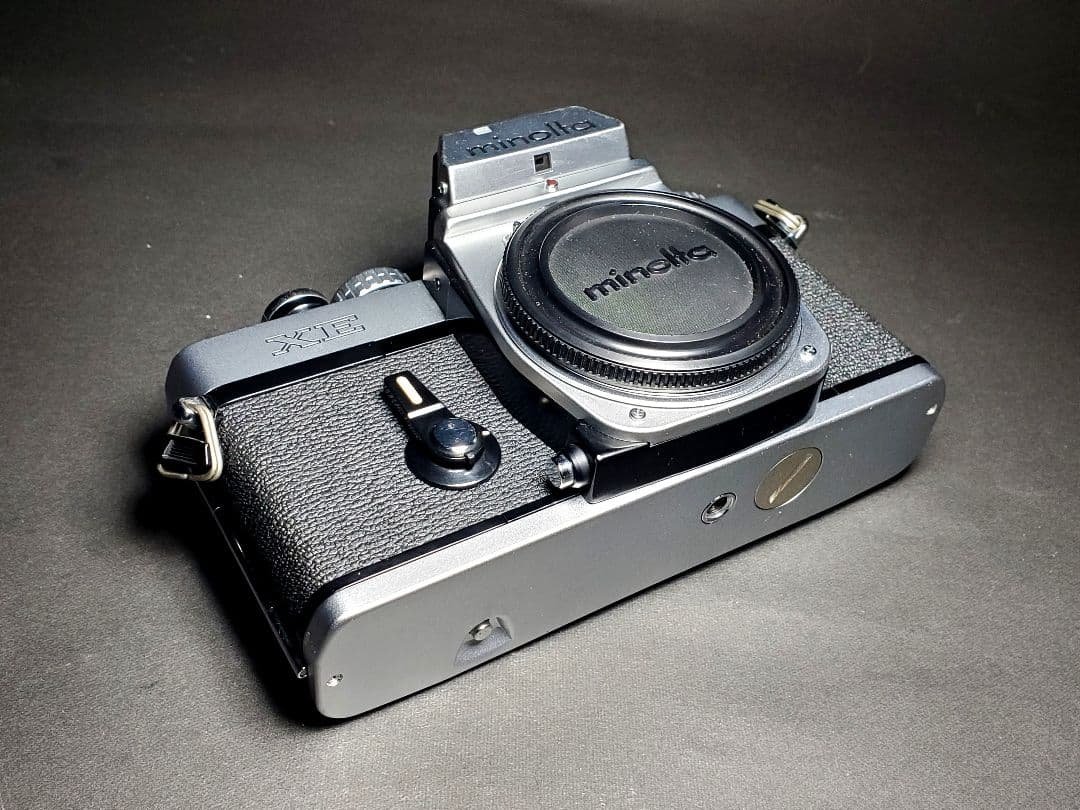 未使用デッドストックジャンク品。ミノルタXE白ボディーのみ - メルカリ